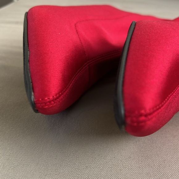 Red nylon stretch booties. - Picture 6 of 9